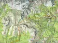 Mappa sentieri San Martino di Castrozza con rilievi montuosi, sentieri segnati e il paese.