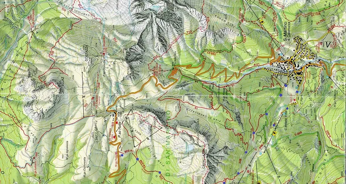 Mappa sentieri San Martino di Castrozza con rilievi montuosi, sentieri segnati e il paese.
