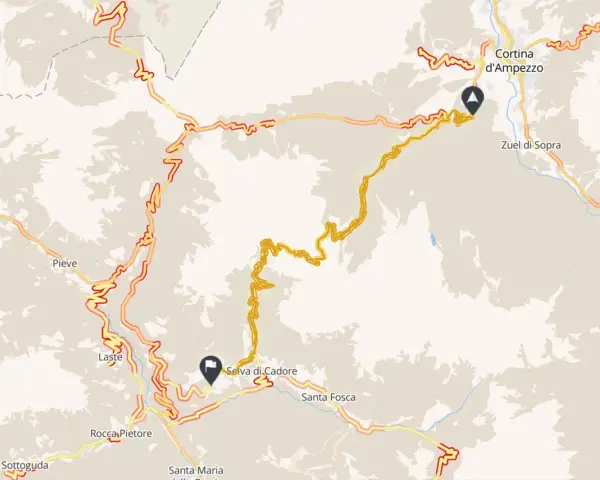 Mappa delle valli dolomiti con percorsi tortuosi che attraversano Cortina d'Ampezzo, Selva di Cadore e Pieve.