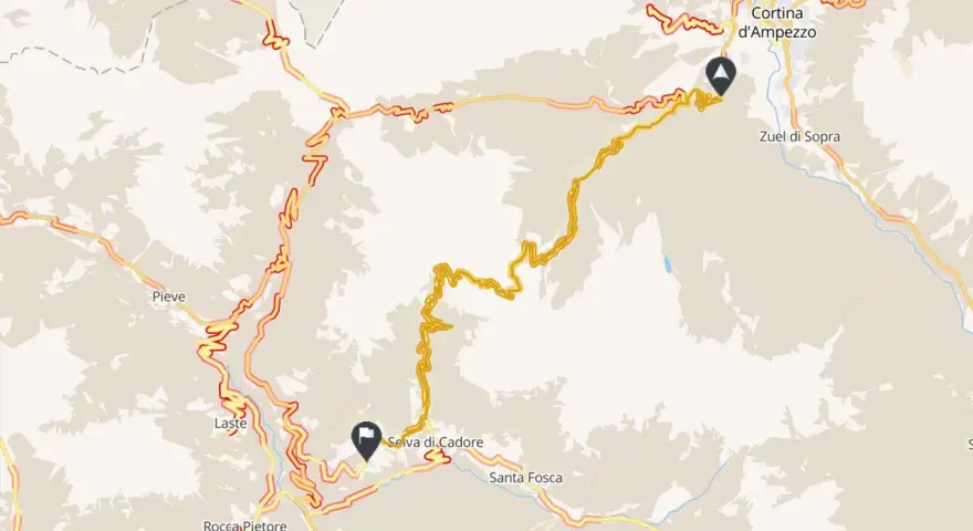 Mappa delle valli dolomiti con percorsi tortuosi che attraversano Cortina d'Ampezzo, Selva di Cadore e Pieve.